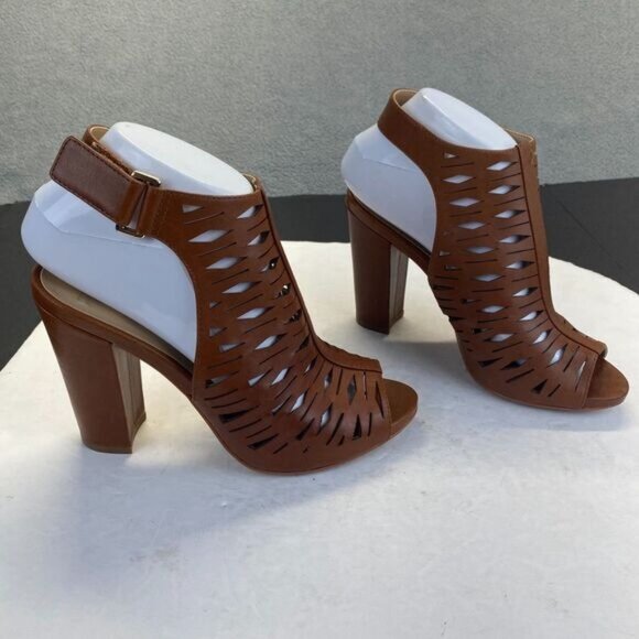 Karl Lagerfeld Rennes Laser Cut Caged Block Leather Peep Toe Buckle Heels 7.5 M - Picture 4 of 13